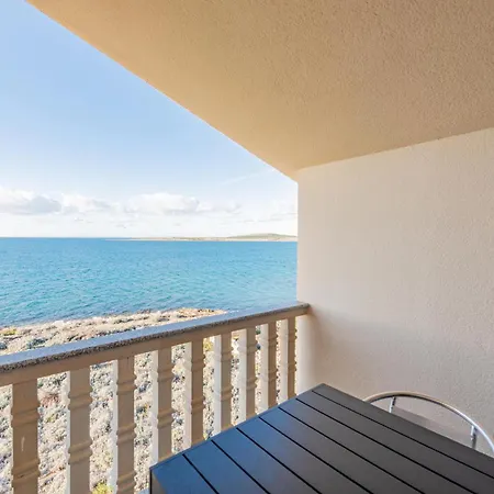 Sidro Apartment *