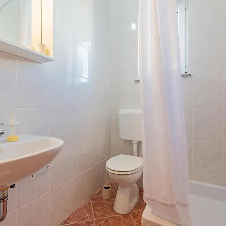 Sidro Apartment *